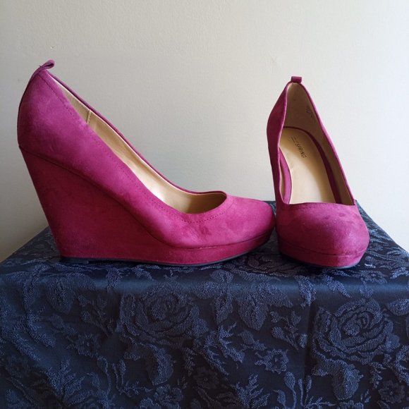 Shoes - Picture 1 of 1